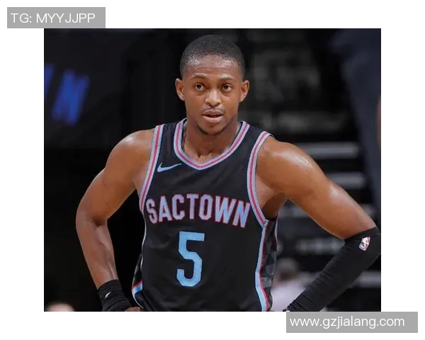 德阿隆福克斯：年轻控卫的崛起与未来发展潜力分析